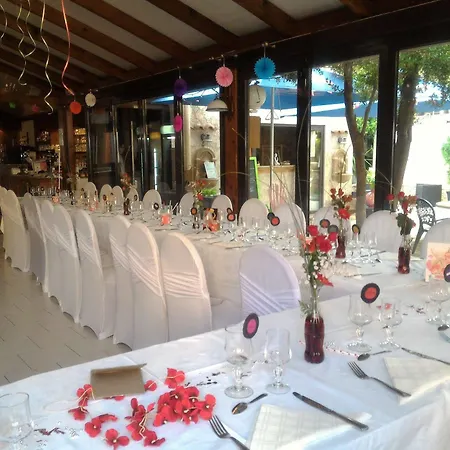 Logis Les Cigalons 2* Marsylia